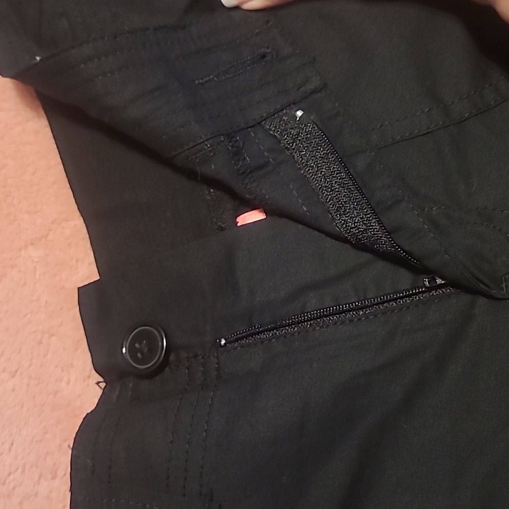 Shorts - Picture 4 of 7
